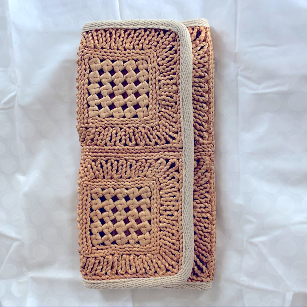Woven clutch bag